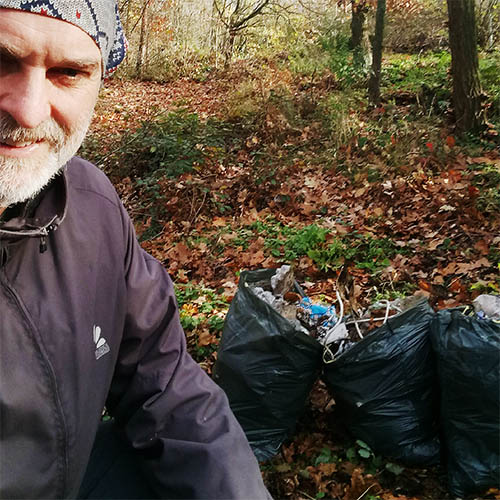 trashtag čistý les
